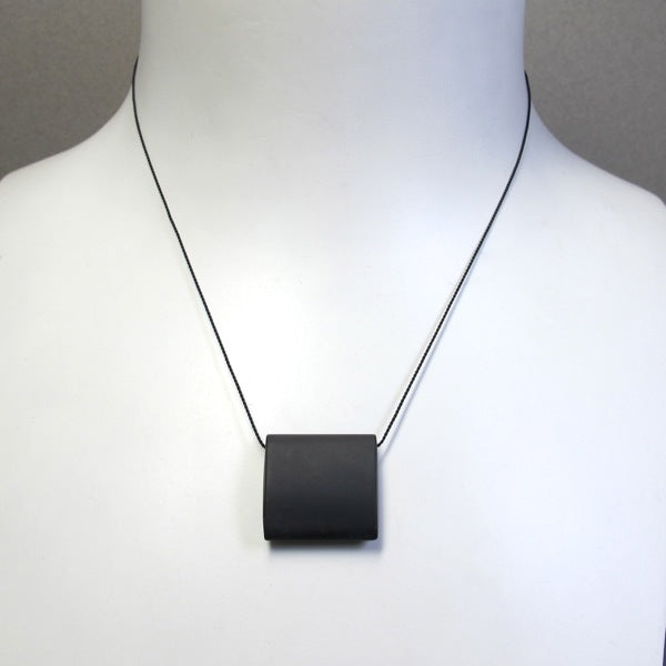 Simplicity- Black onyx short silk necklace