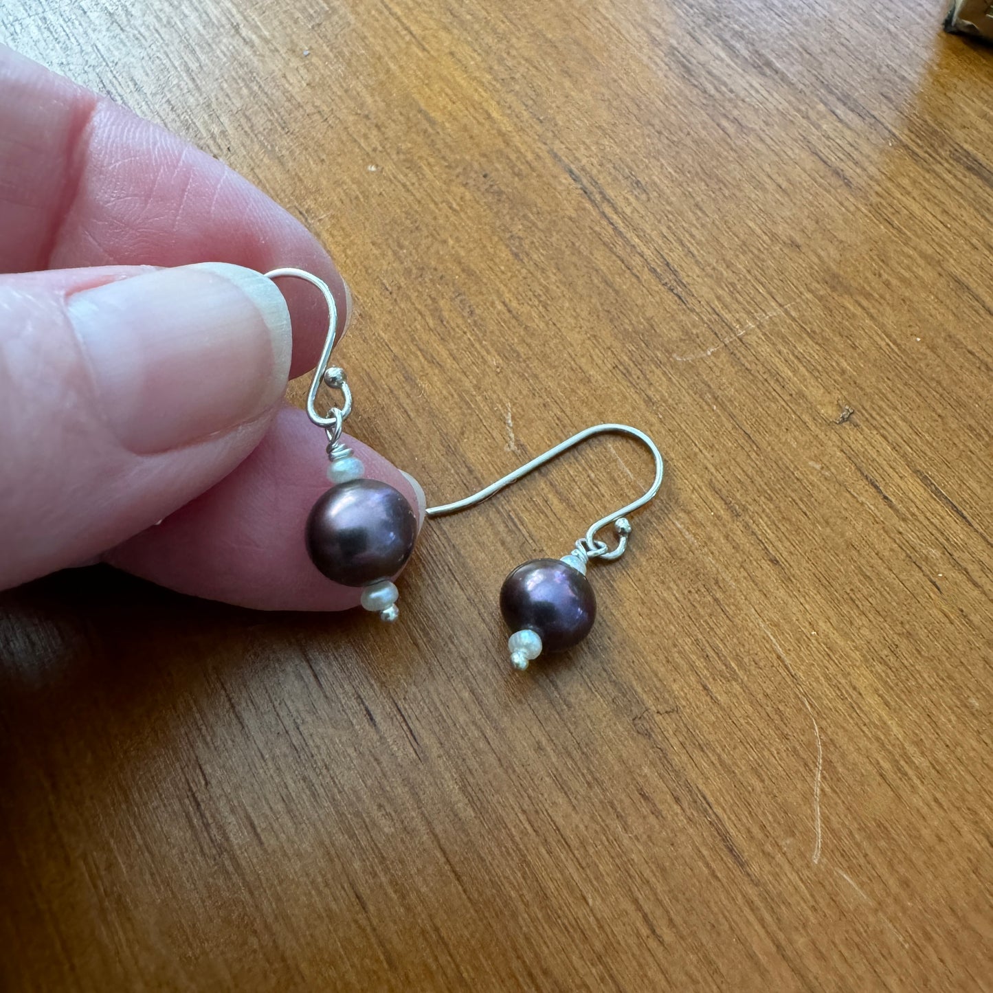 Black & white fresh water pearls earrings